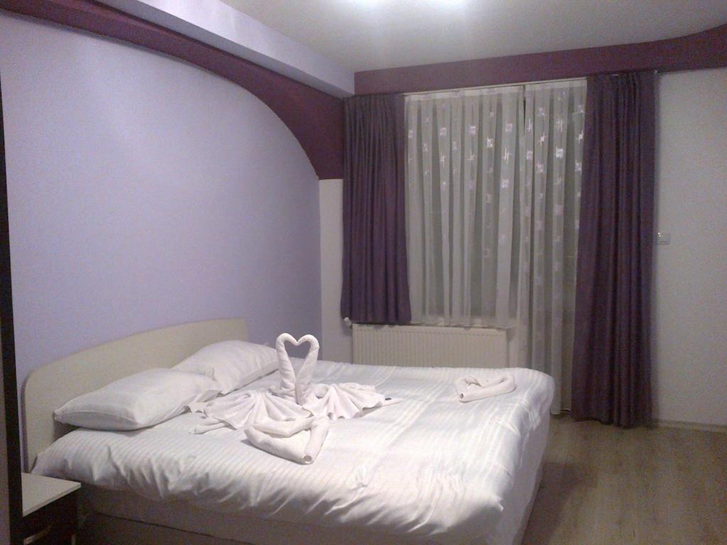 Апартаменти Кали Csepelare Szoba fotó