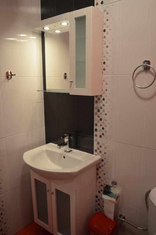Апартаменти Кали Csepelare Szoba fotó